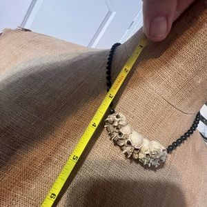 skull hot topic necklace